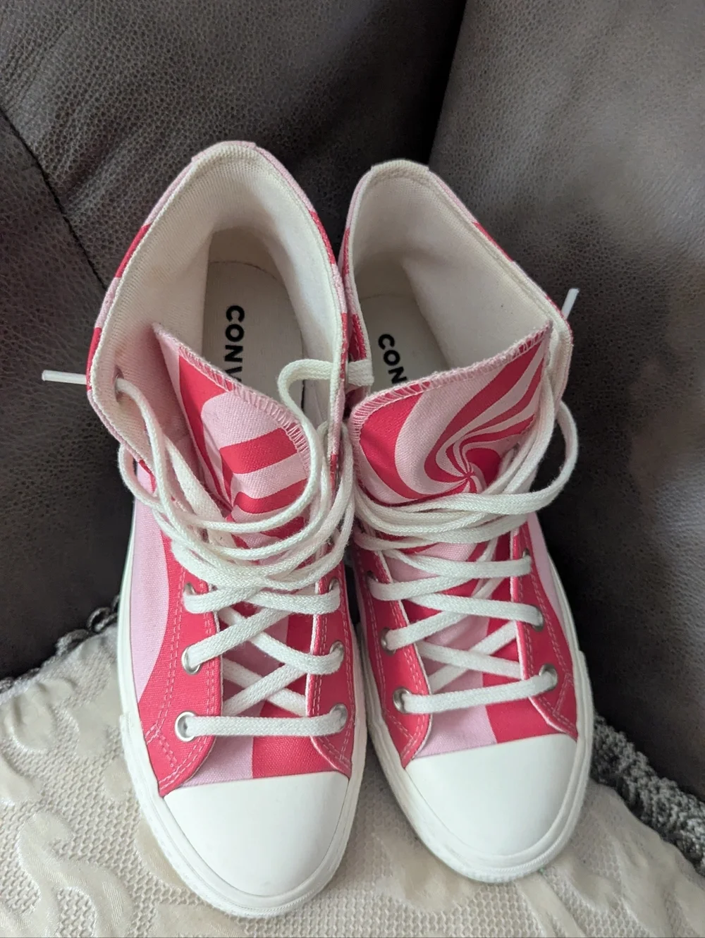Converse Chuck Taylor Pink Swirl High Top Sneakers Lift Platform Women's Size 8 - Picture 2 of 7